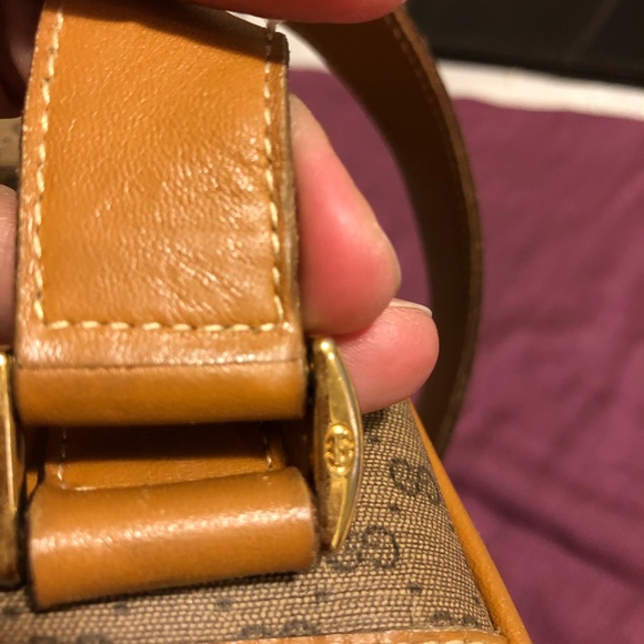 Sold Authentic Gucci Vintage Sling Bag - Picture 14 of 16